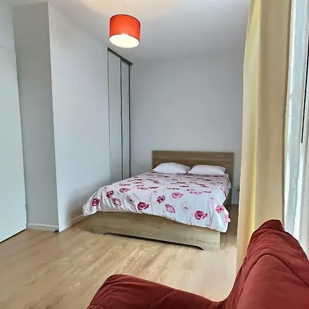 Moderne Avec 2 Dans A 500m De La